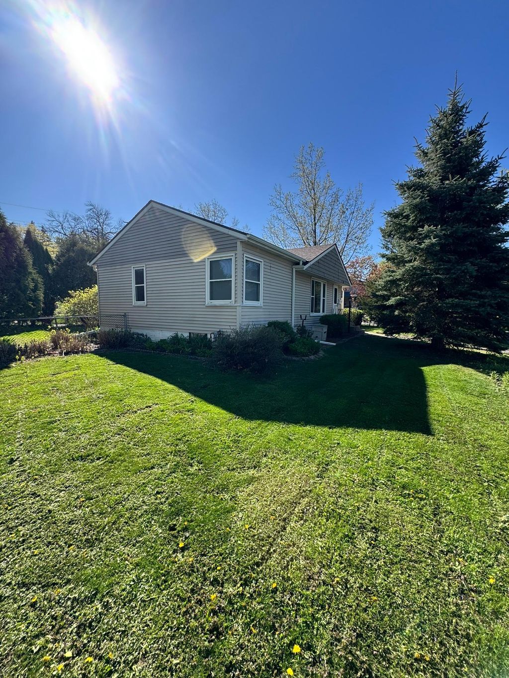 Photo of 782 Howard Street N, Saint Paul, MN 55119 (MLS # 7069829)
