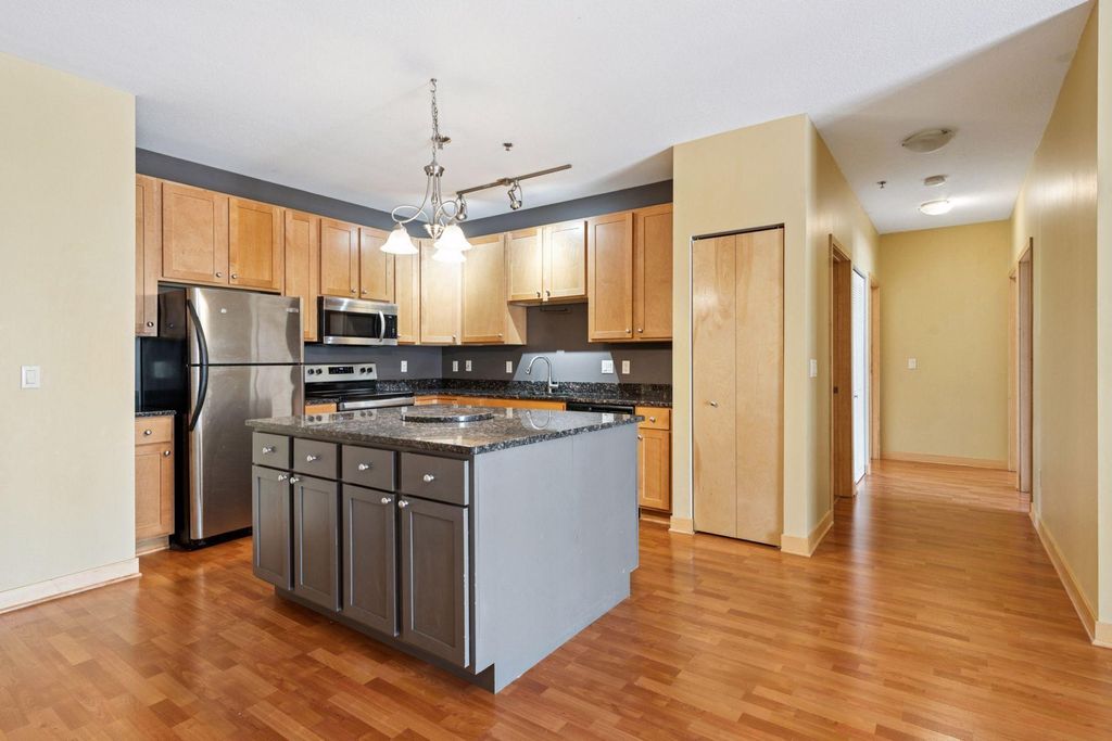 Photo of 2900 University Avenue SE #208, Minneapolis, MN 55414 (MLS # 7019280)