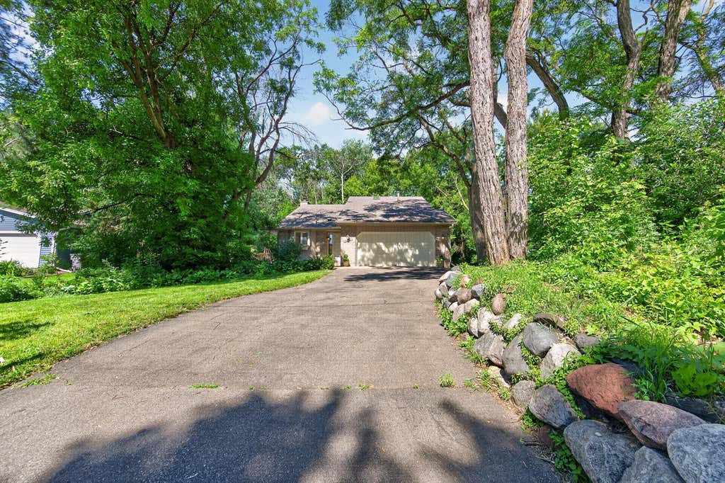 Photo of 6440 Oriole Avenue, Chanhassen, MN 55331 (MLS # 7095869)