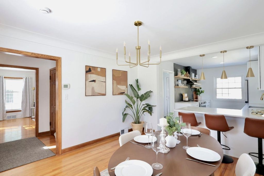 Photo of 1857 Ford Parkway, Saint Paul, MN 55116 (MLS # 7039475)