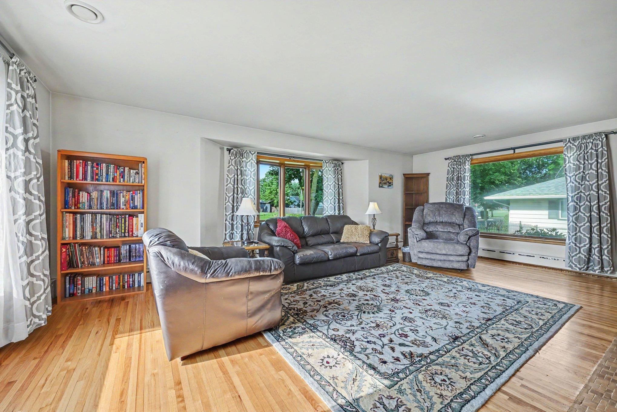 300 5th Street NE