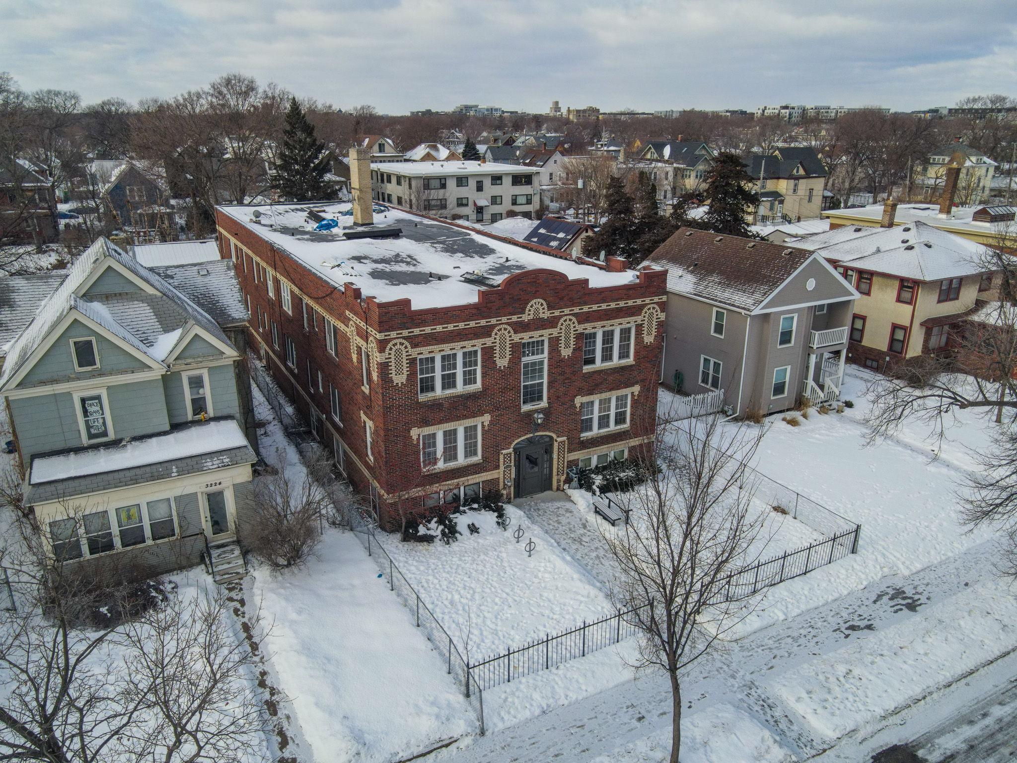 3220 Blaisdell Avenue