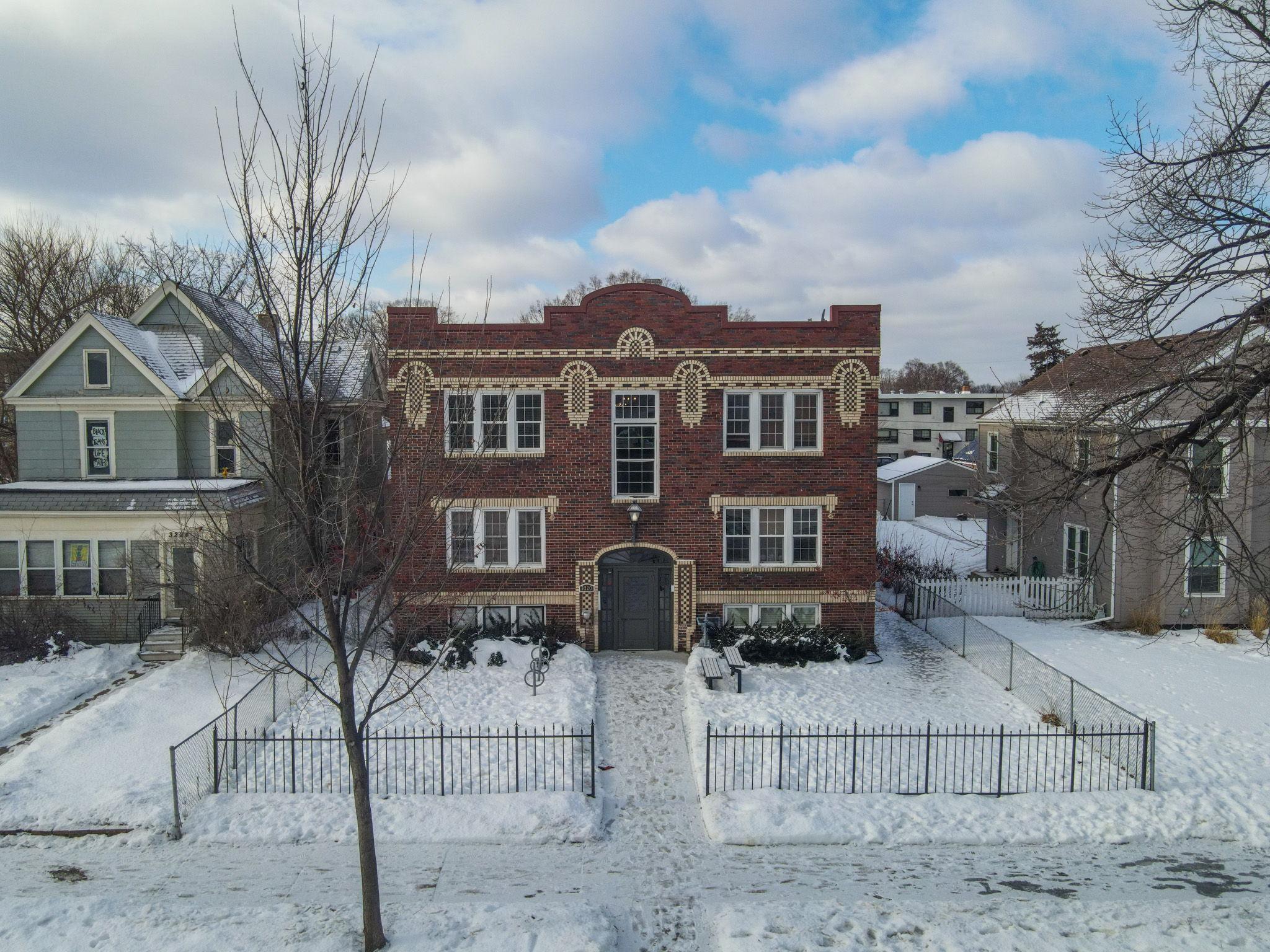 3220 Blaisdell Avenue