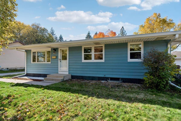 5637 RHODE ISLAND AVE N, MINNEAPOLIS, MN 55428 - Image b6ff7a5a24dbfdbaf060a0394df15216/83480979