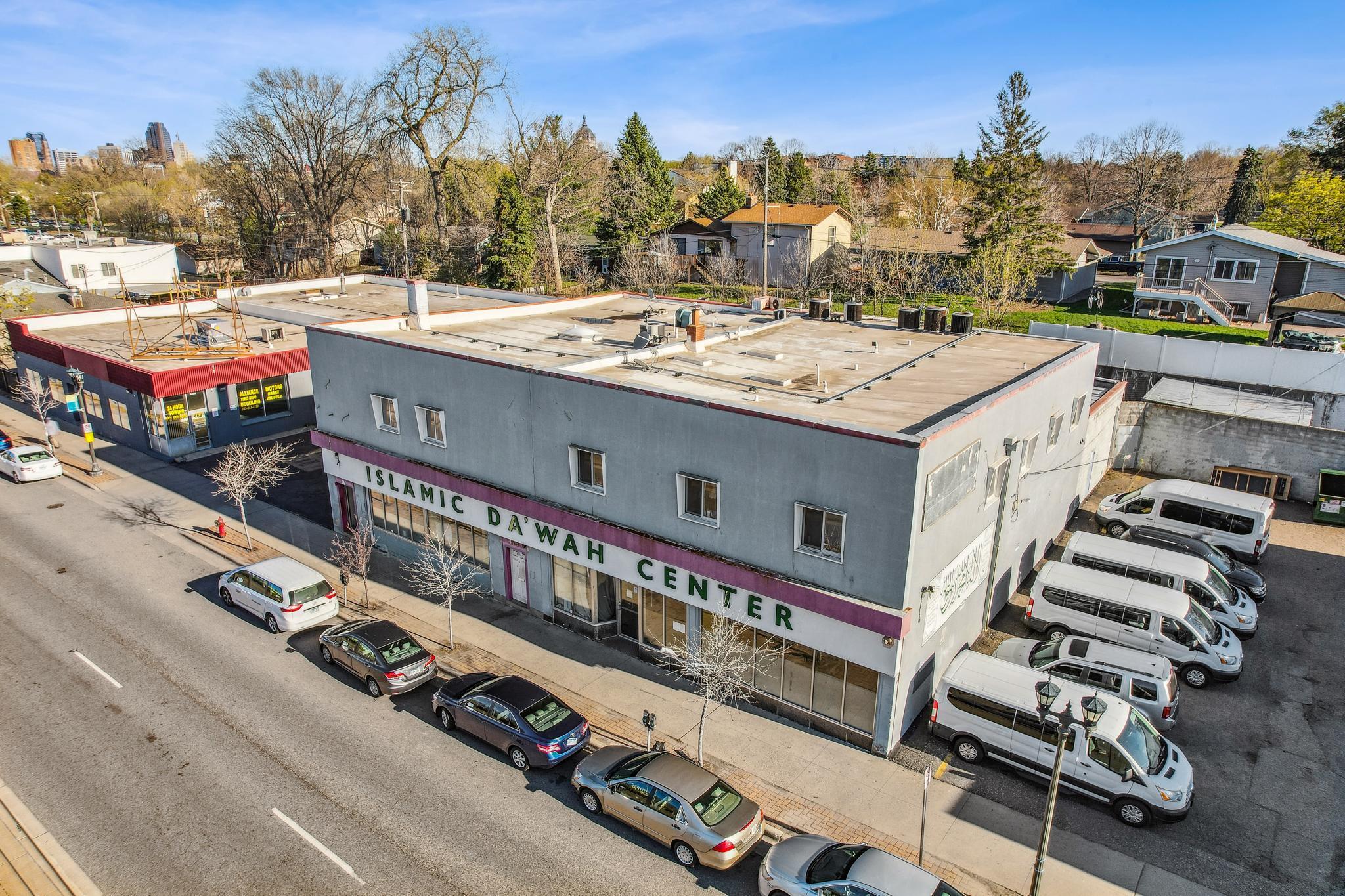 478 W University Avenue W