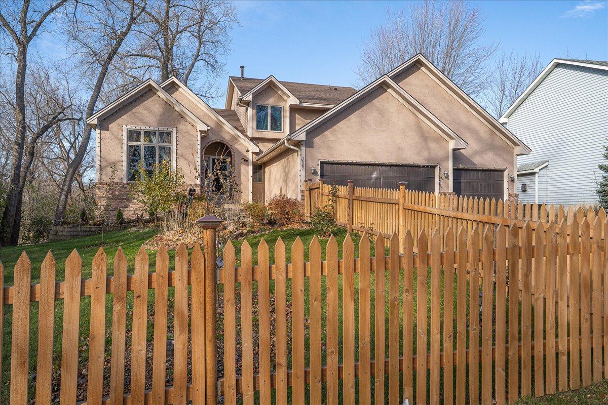 7087 Wellington Lane N