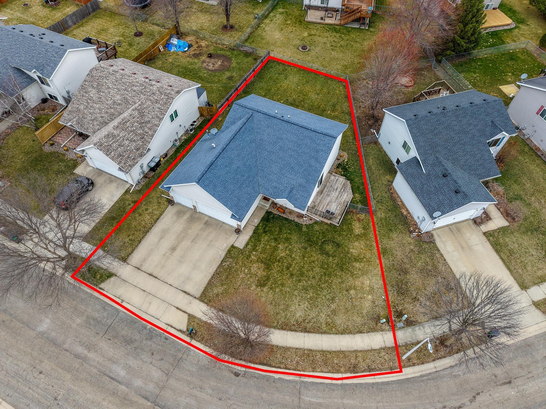 1154 Peregrine Dr SE