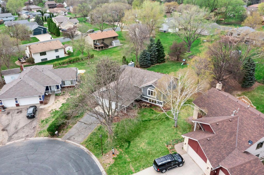 Photo of 1107 Prairie Court S, Shakopee, MN 55379 (MLS # 7061559)