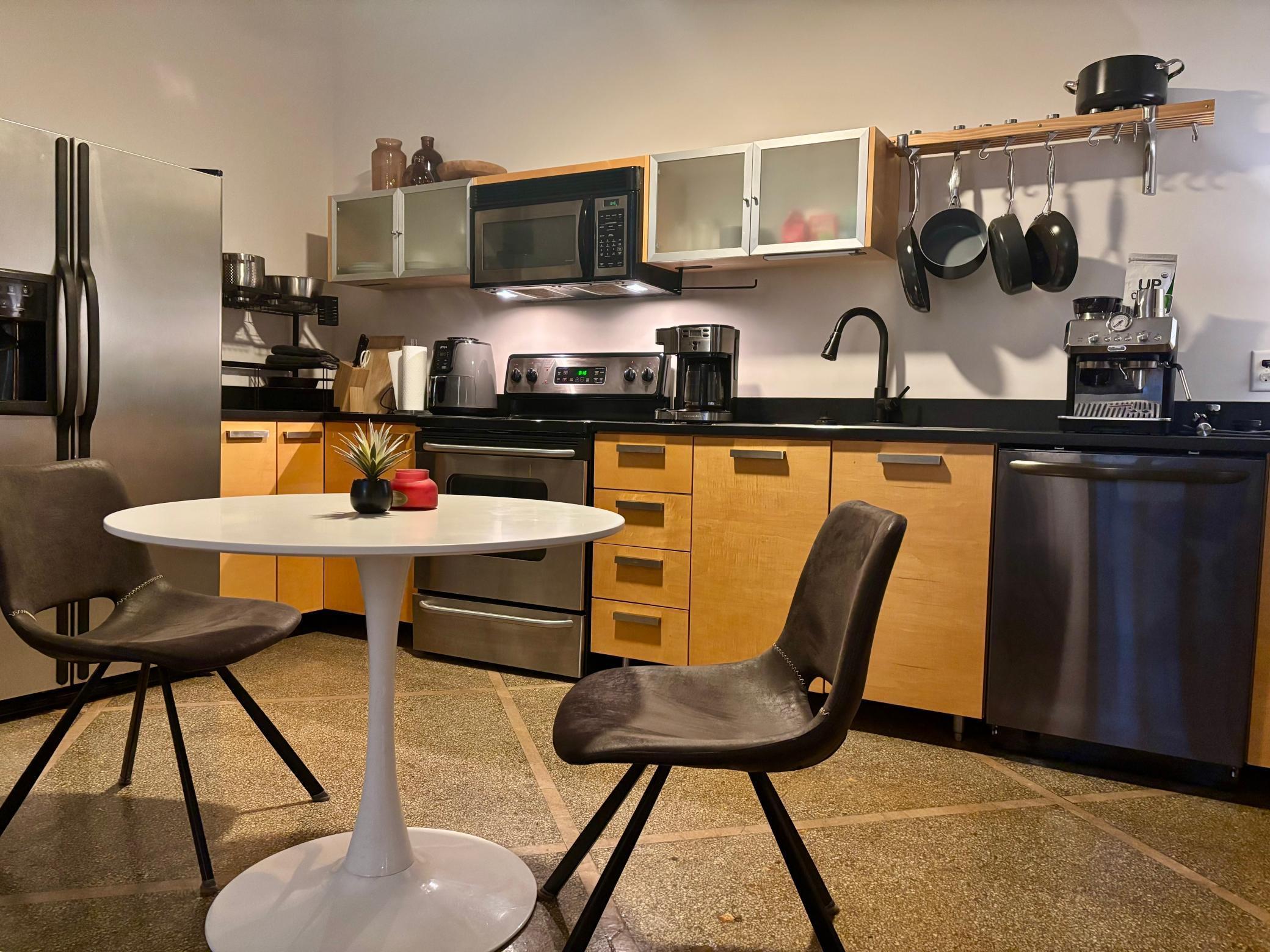 350 Saint Peter Street 608