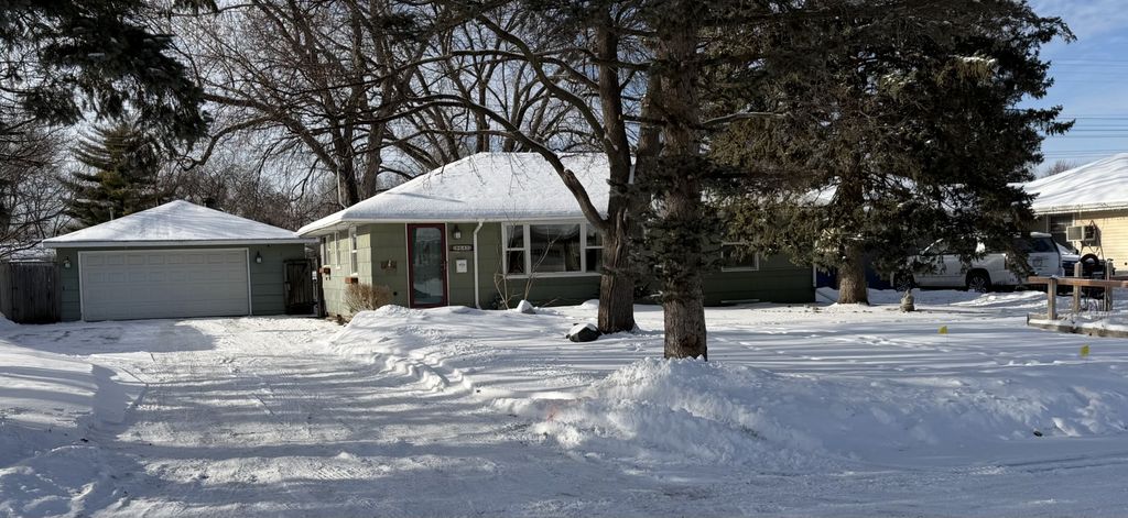 Photo of 9642 Columbus Avenue S, Bloomington, MN 55420 (MLS # 7004320)