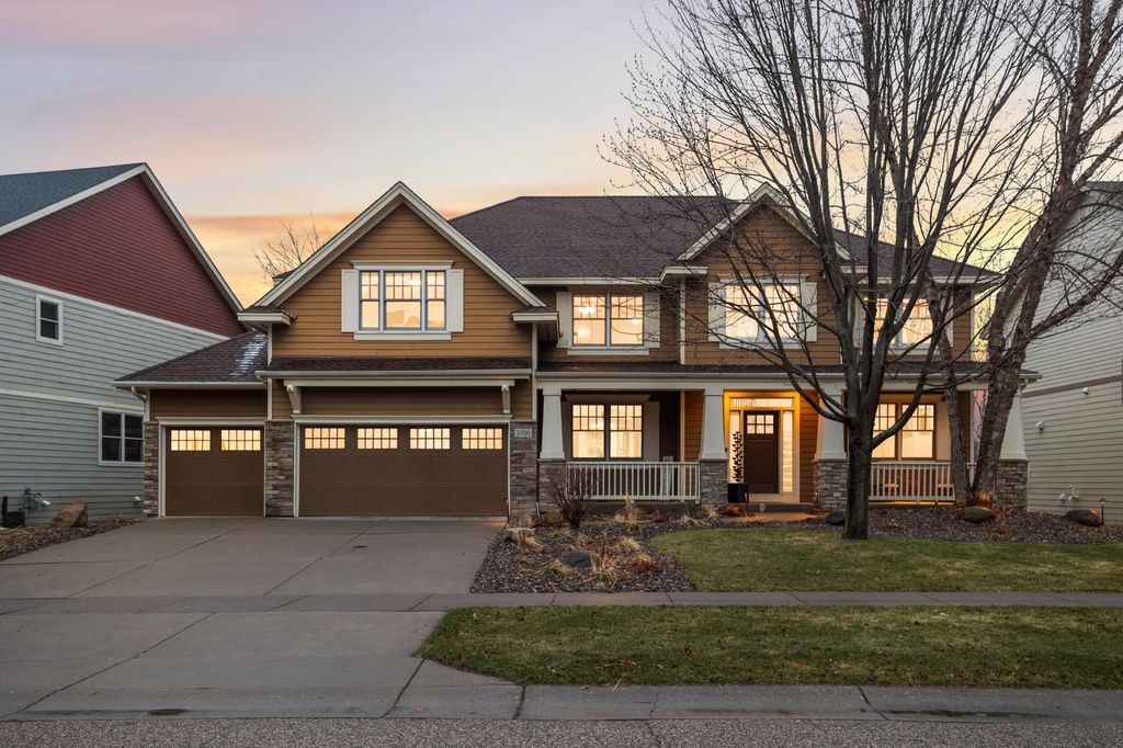 Photo of 10590 Watersedge Lane, Woodbury, MN 55129 (MLS # 7047852)