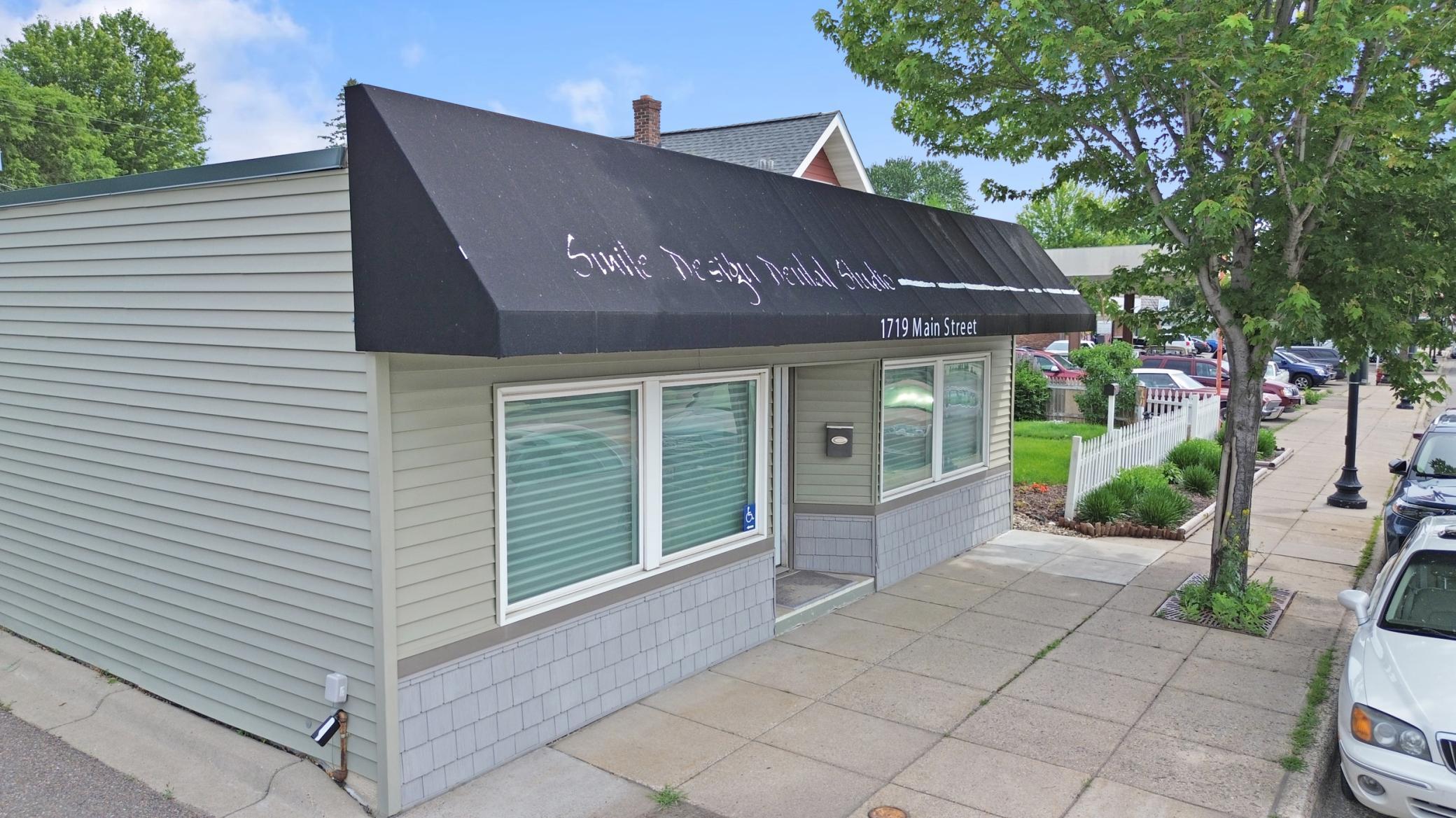 1719 Mainstreet