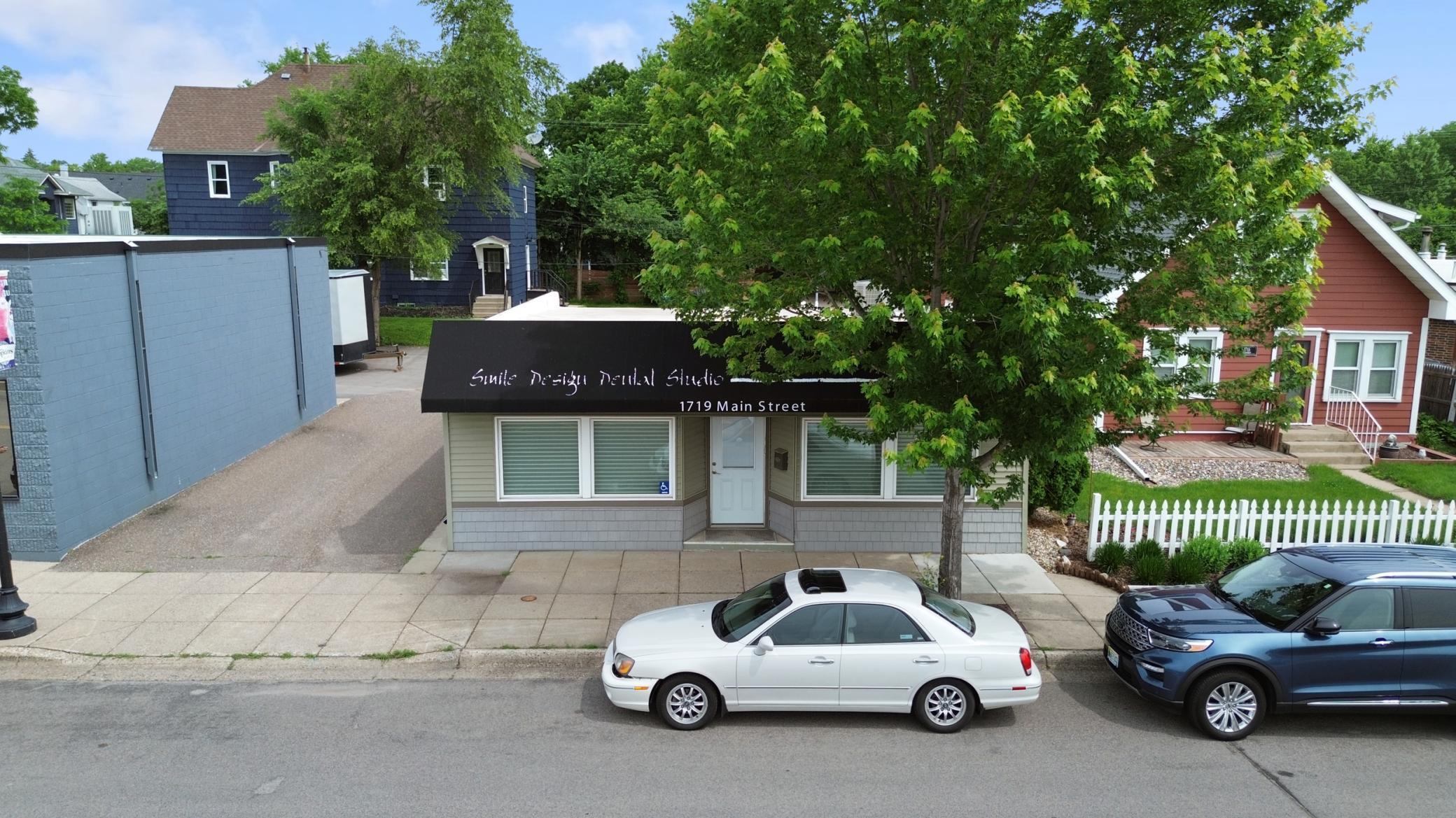1719 Mainstreet