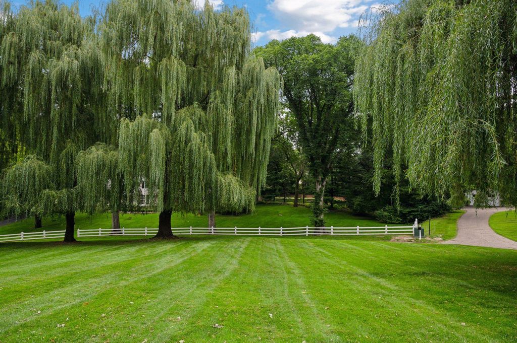 Photo of 12 Merilane Avenue Ave, Edina, MN 55436 (MLS # 7055062)