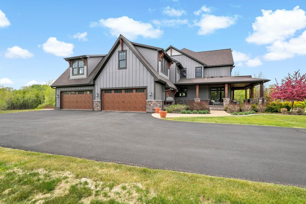 Photo of 12611 20th Street N, West Lakeland, MN 55082 (MLS # 7077301)