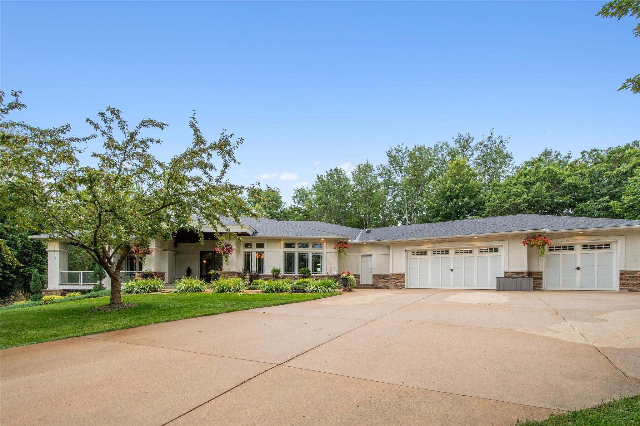 9401 Elm Court