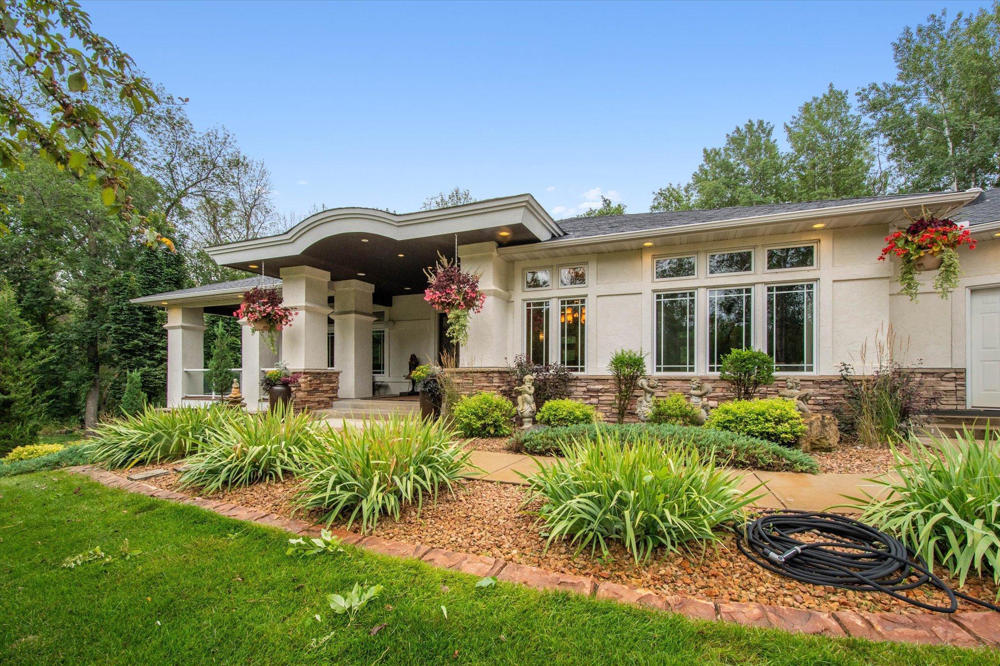 9401 Elm Court