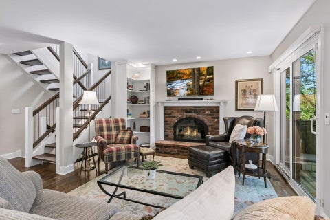 Photo of 1952 Dupont Avenue S, Minneapolis, MN 55403 (MLS # 7164254)