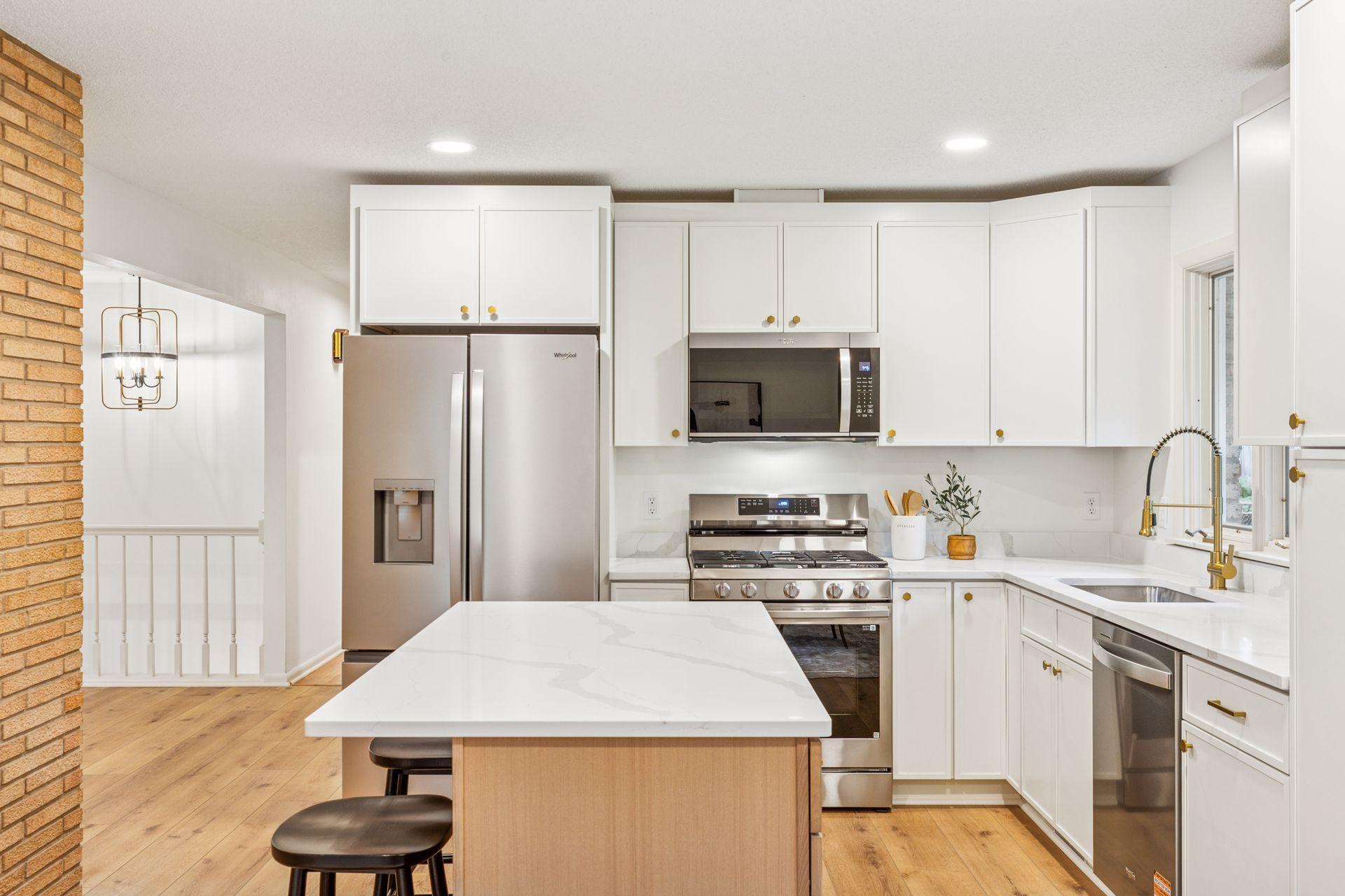 125 Hampshire Avenue N