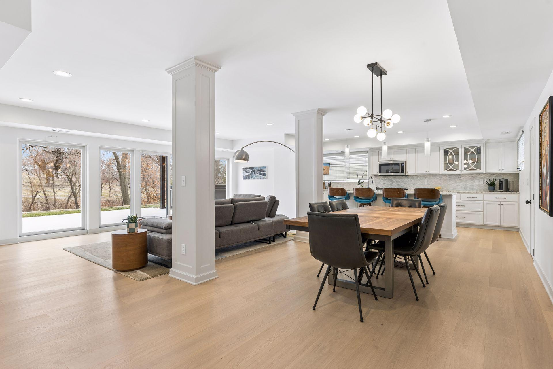 3812 W 57th Street
