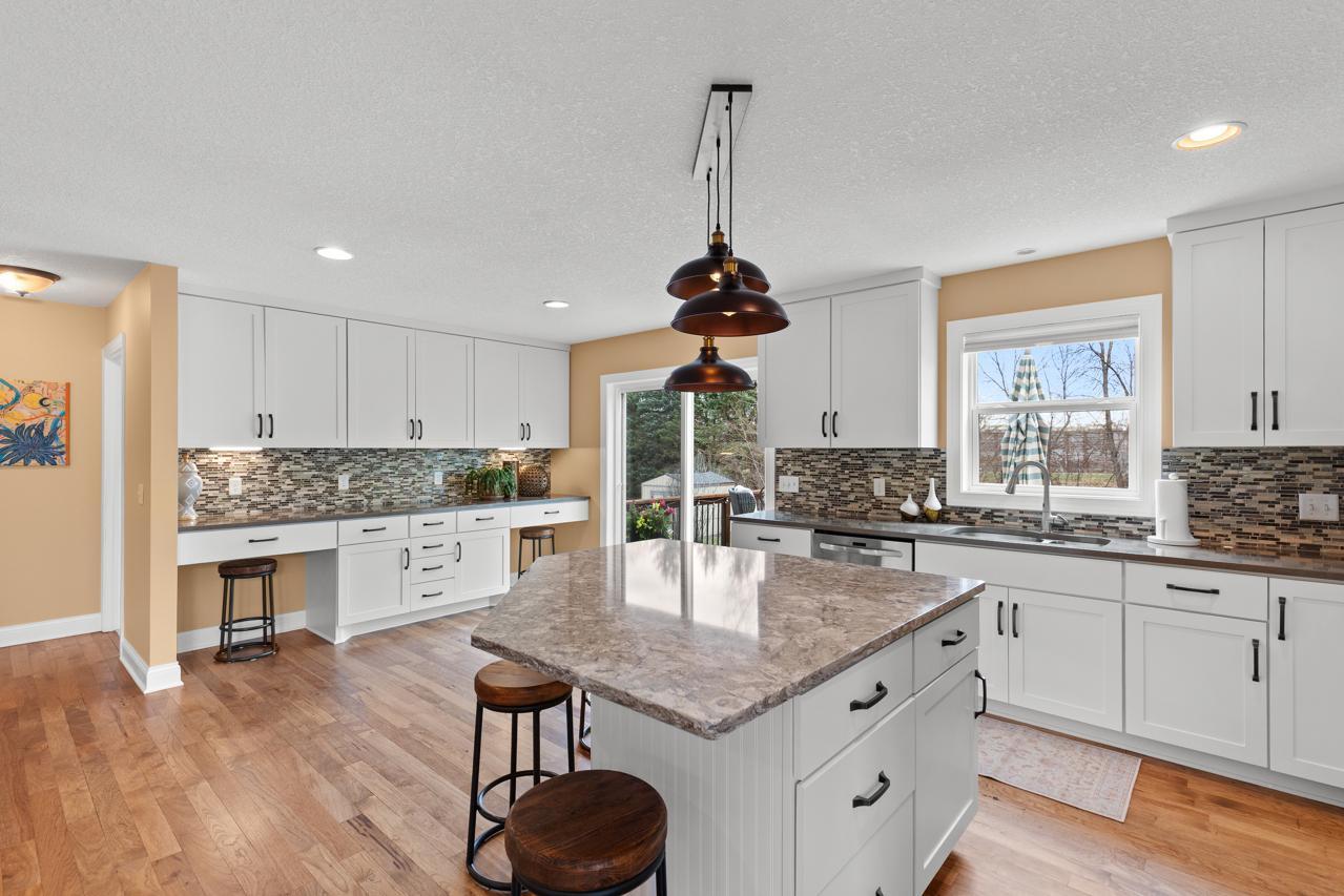 8537 Chanhassen Hills Drive S