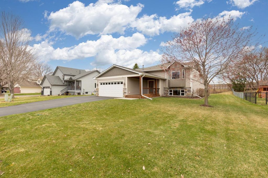 Photo of 8537 Chanhassen Hills Drive S, Chanhassen, MN 55317 (MLS # 7056485)