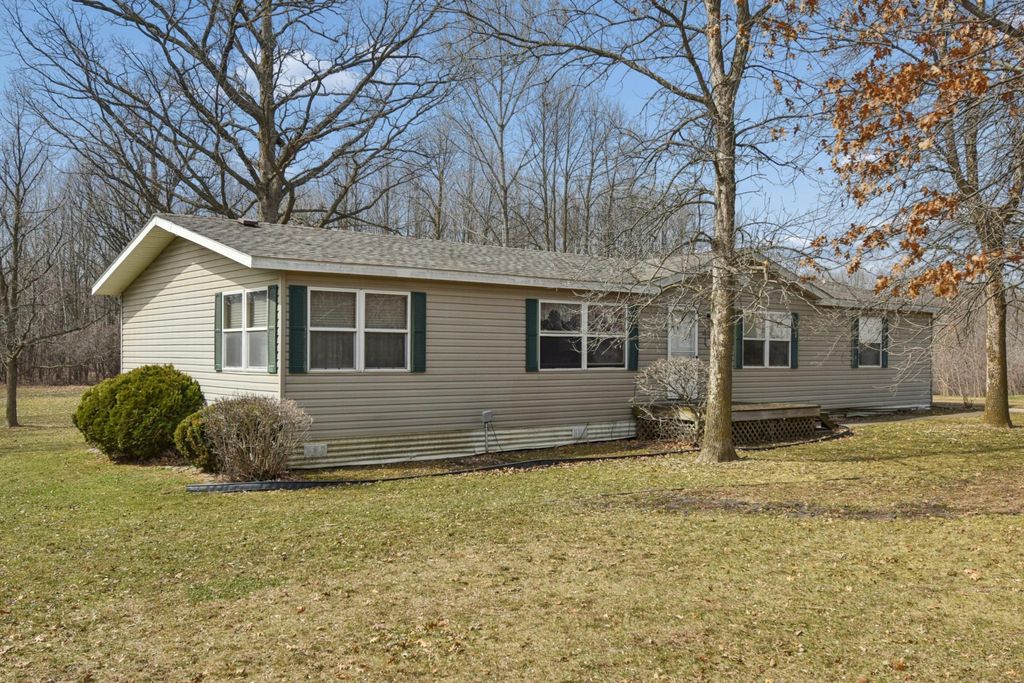 Photo of N8435 County Road Y, Spring Valley, WI 54767 (MLS # 7046533)