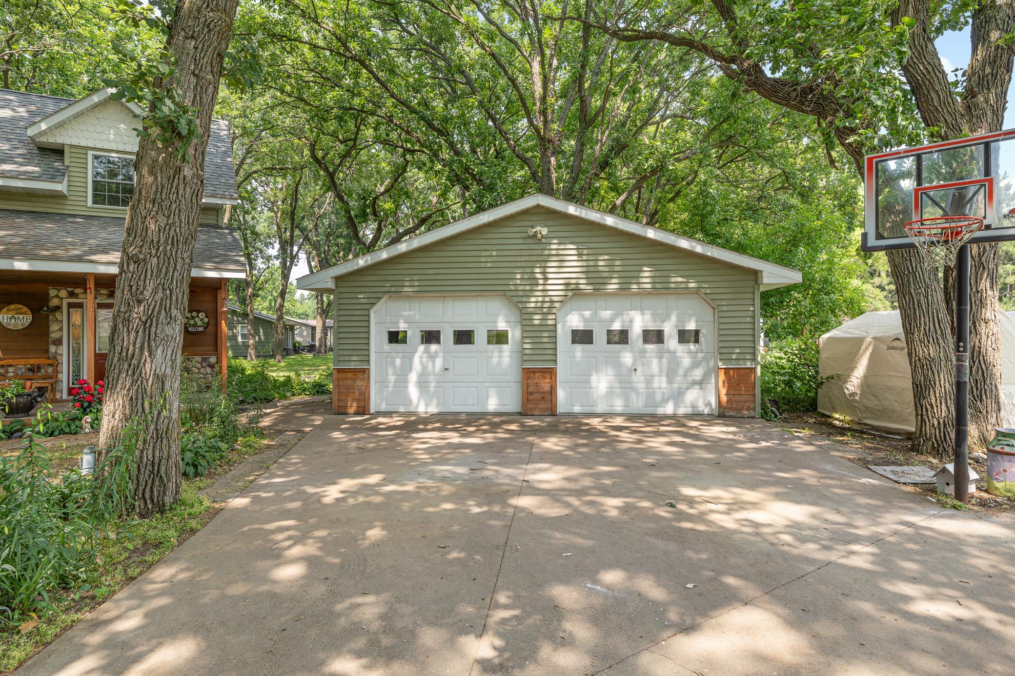 17252 Riverwood Drive