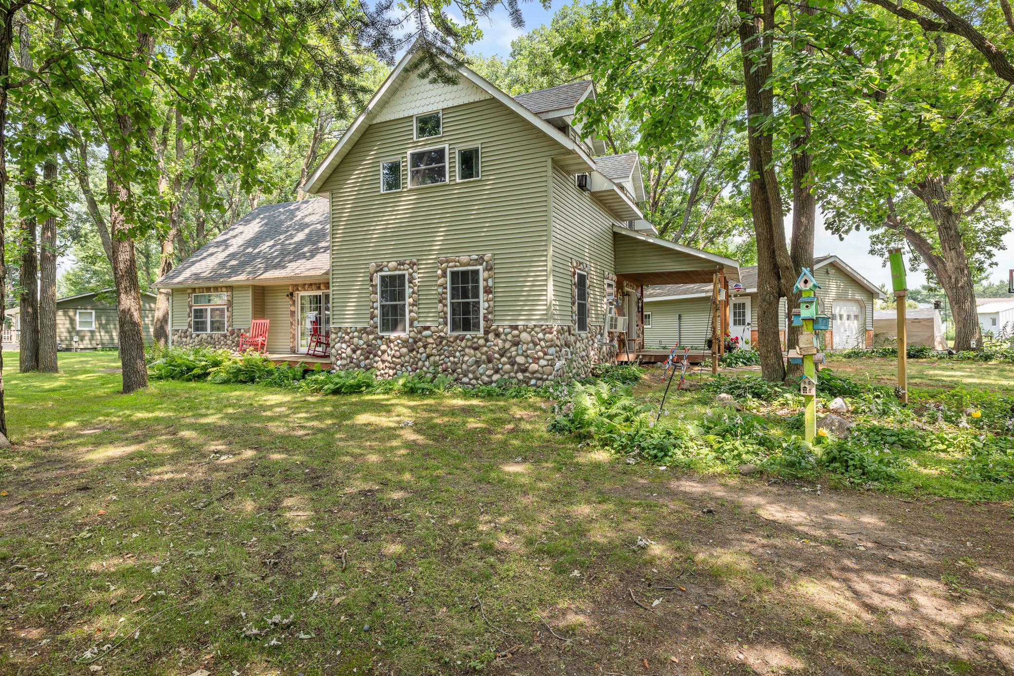 17252 Riverwood Drive