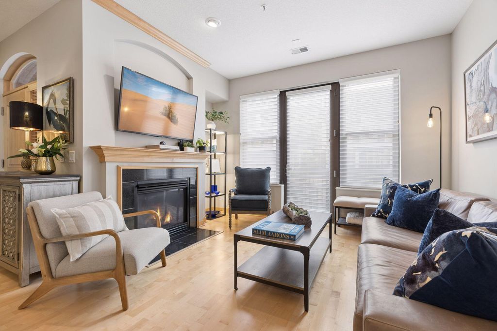 Photo of 216 Portland Avenue, Minneapolis, MN 55401 (MLS # 7035424)