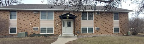 Photo of 417 3rd Street SE #6, Renville, MN 56284 (MLS # 7052897)