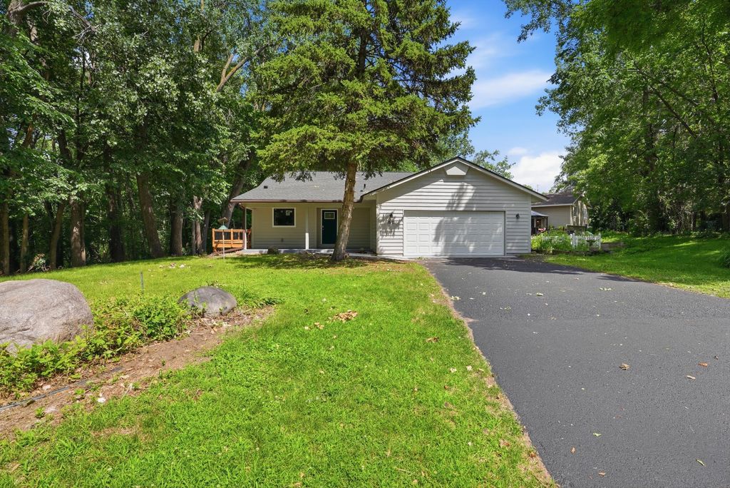 Photo of 1521 Archwood Road, Hopkins, MN 55305 (MLS # 7100350)