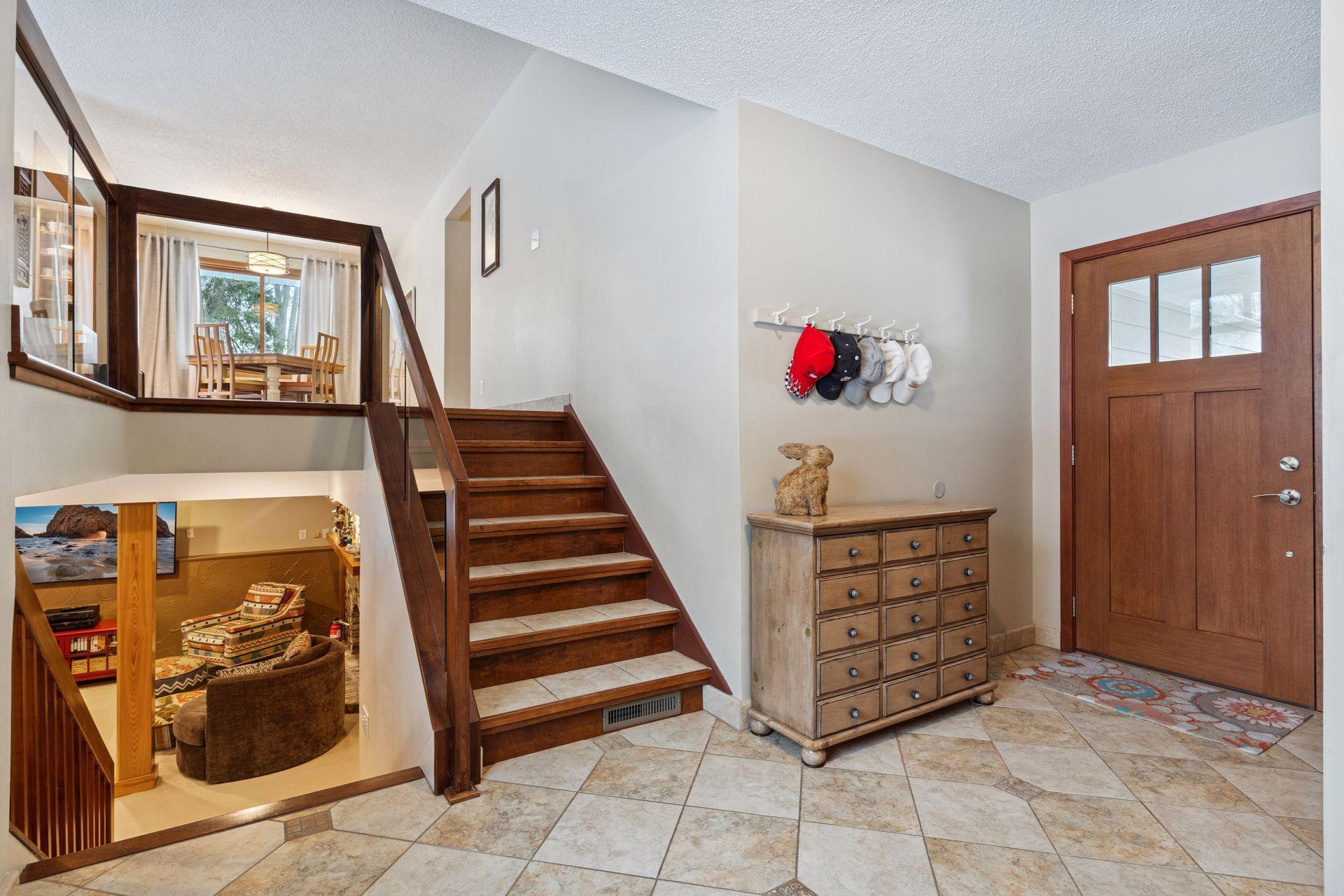 3237 Shores Boulevard