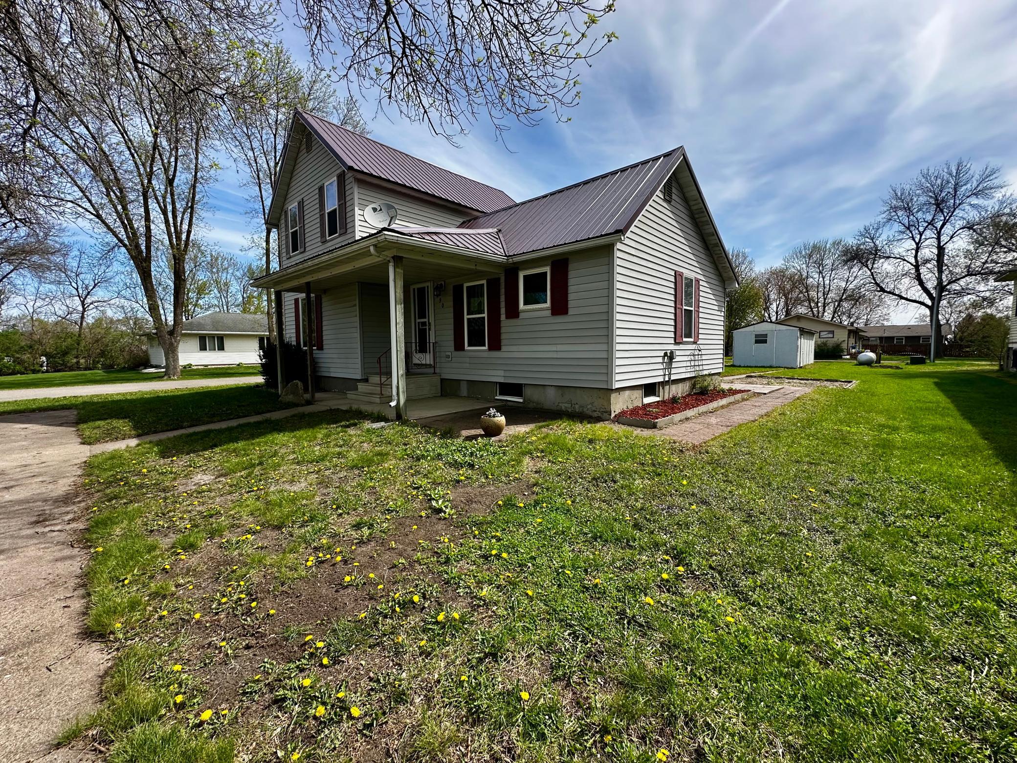 390 N Broadway Street