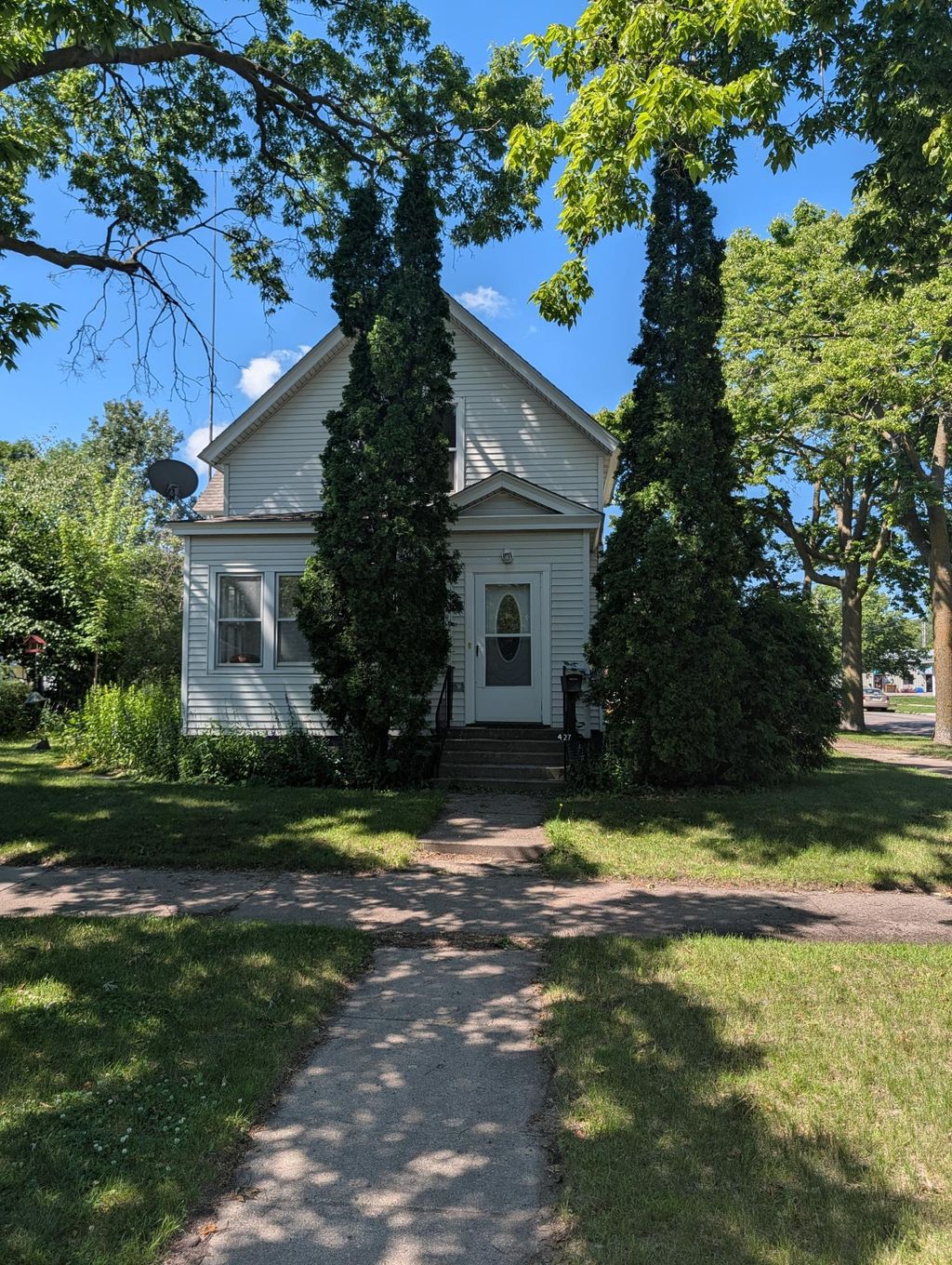 Photo of 427 16th Avenue N, Saint Cloud, MN 56303 (MLS # 7106870)