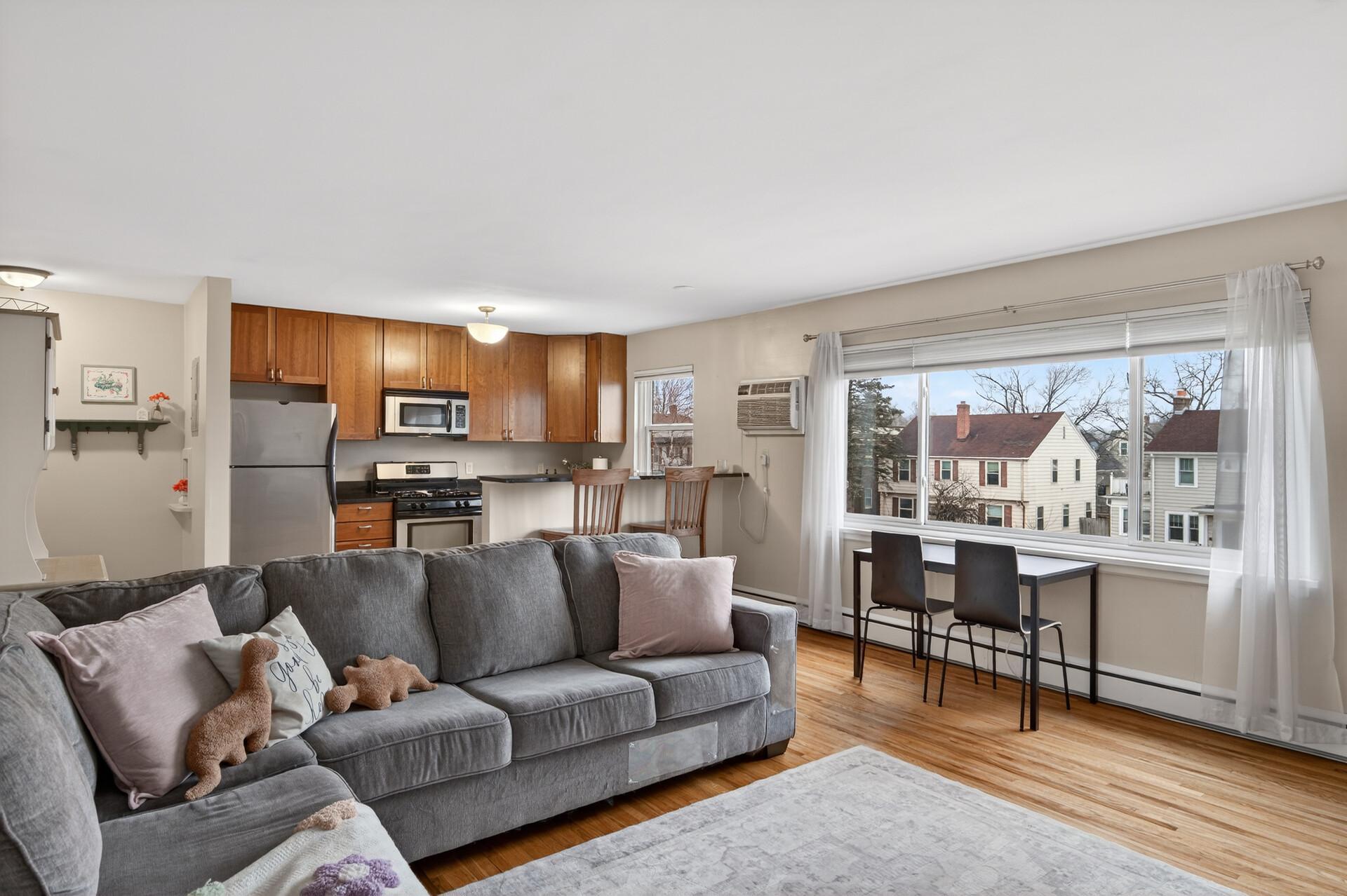 4517 Grand Avenue S 206