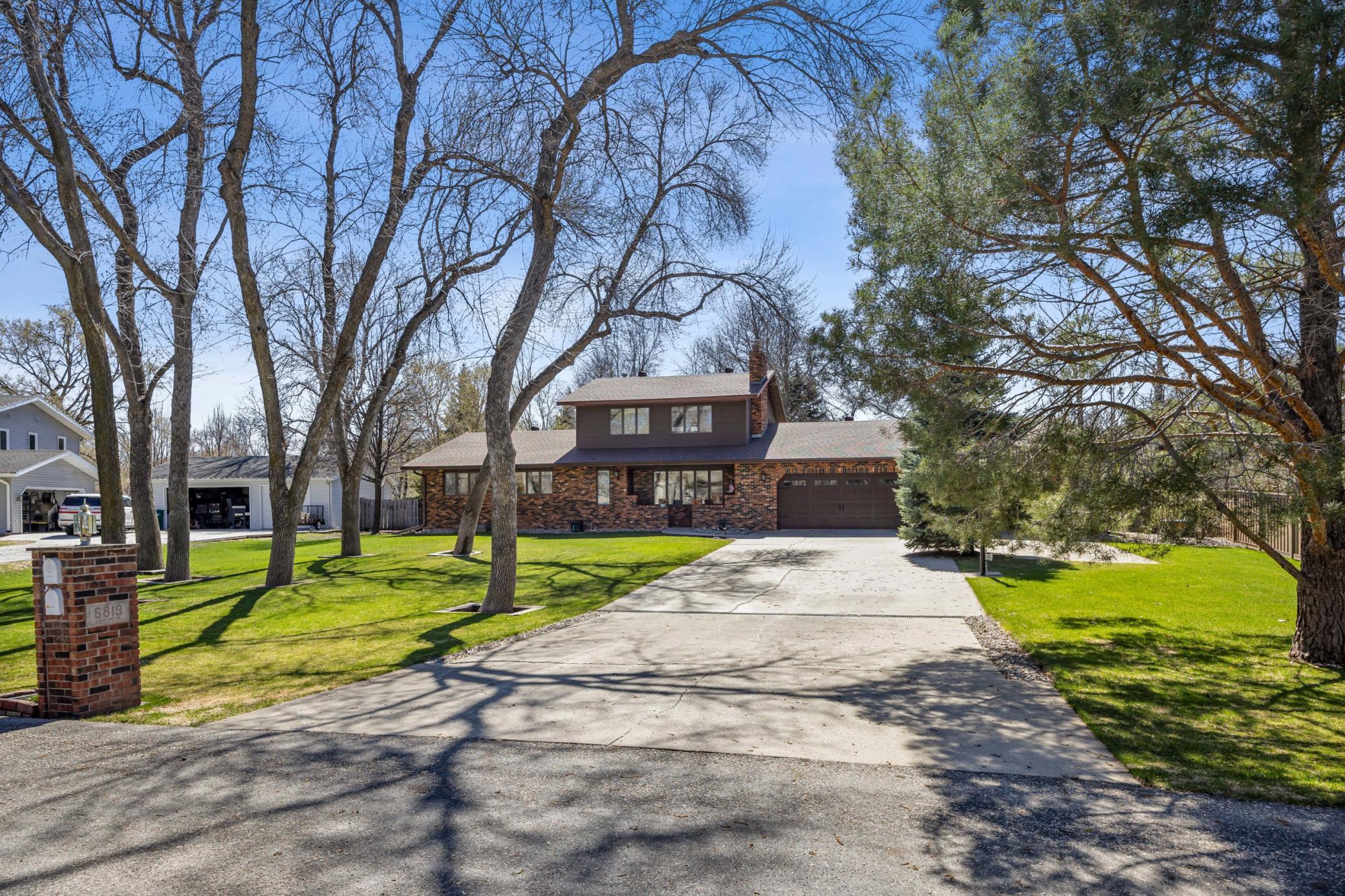 6819 Sunnyside Drive