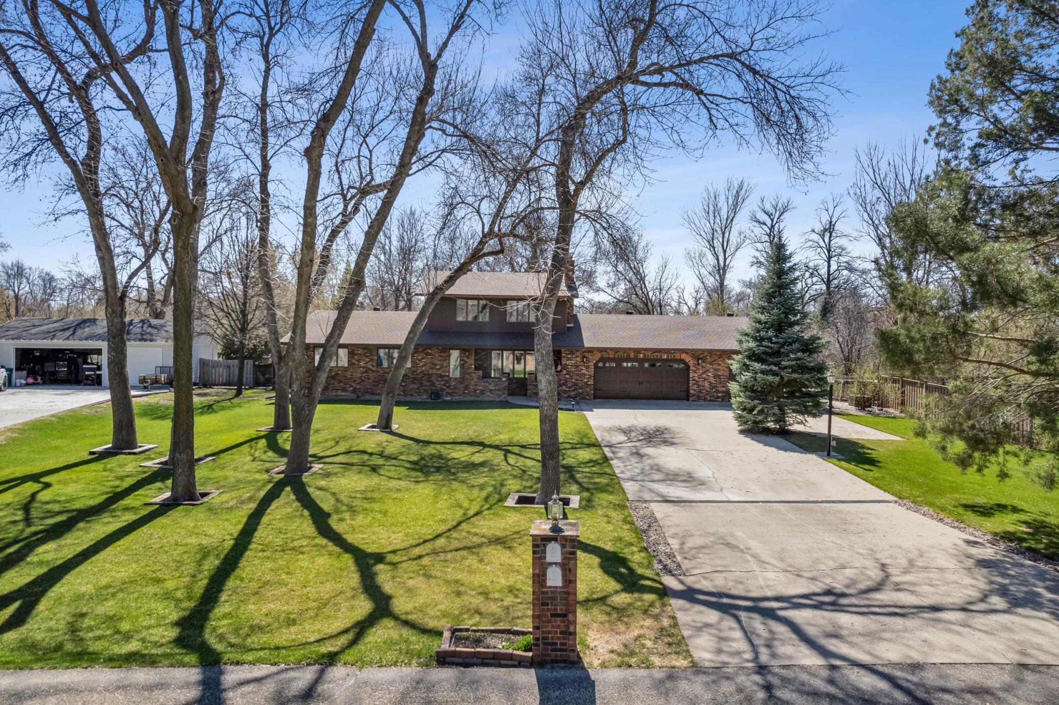 6819 Sunnyside Drive