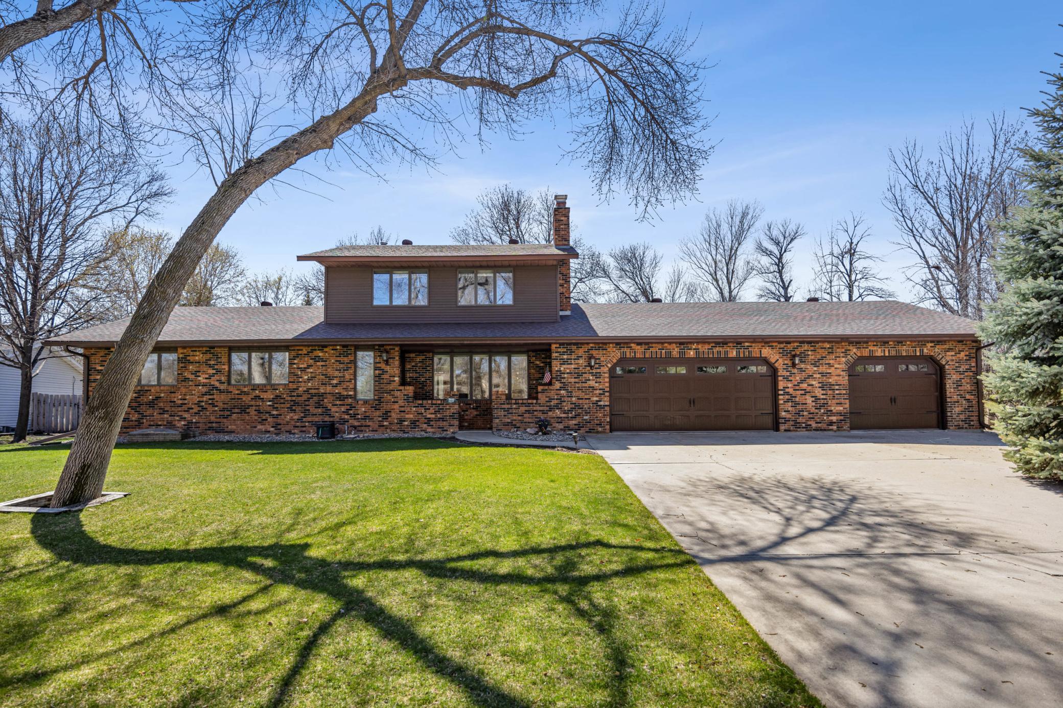 6819 Sunnyside Drive