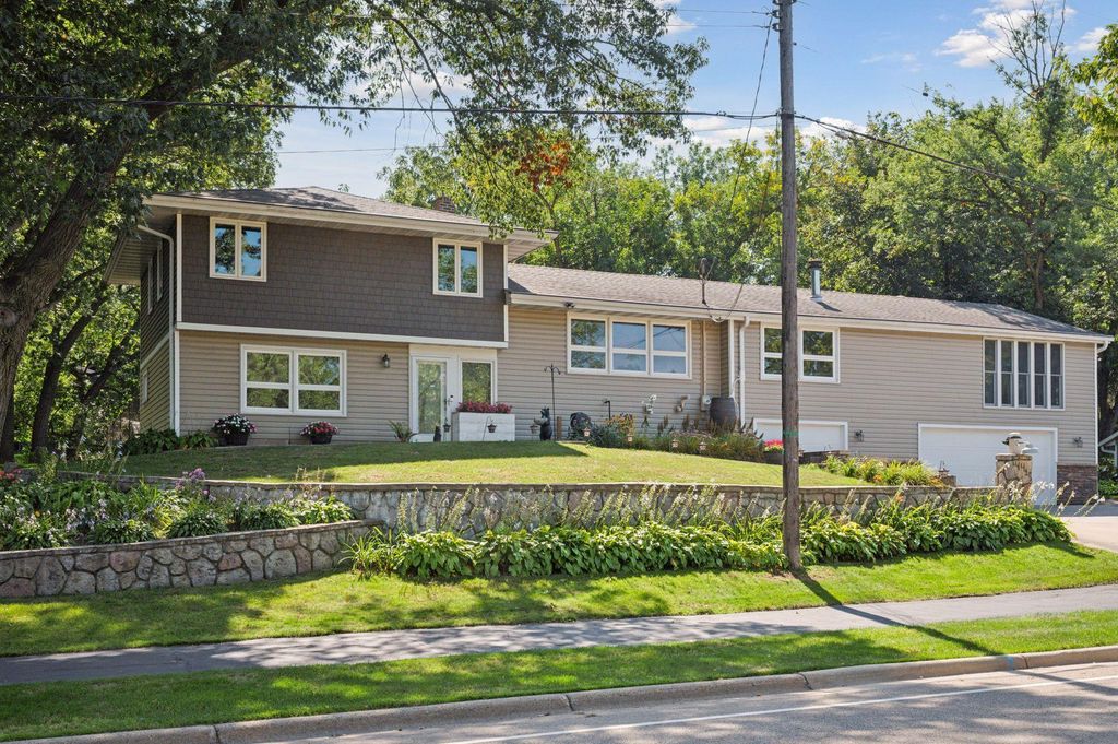 Photo of 4415 Victoria Street N, Shoreview, MN 55126 (MLS # 6809825)