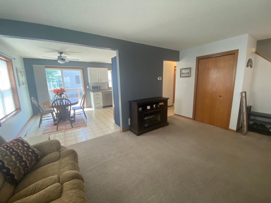 Photo of 805 3rd Avenue NE, Plainview, MN 55964 (MLS # 7111040)