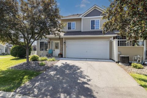 2224 Quarry Lane Shakopee MN 55379