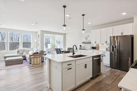 4921 Avery Court Eagan MN 55123