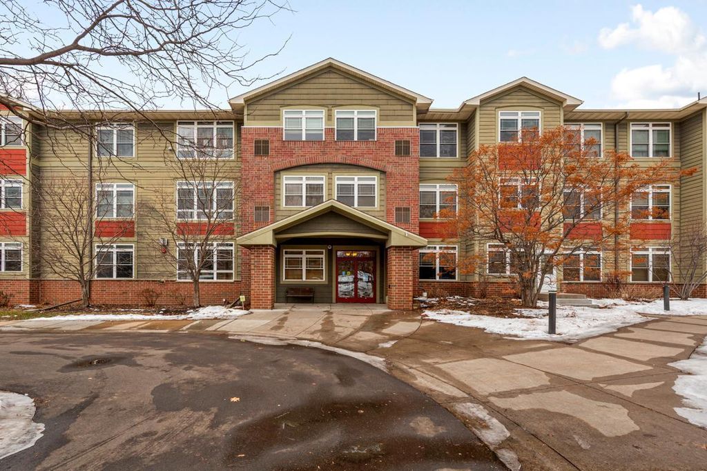 Photo of 2530 E 34th Street #112, Minneapolis, MN 55406 (MLS # 7008511)