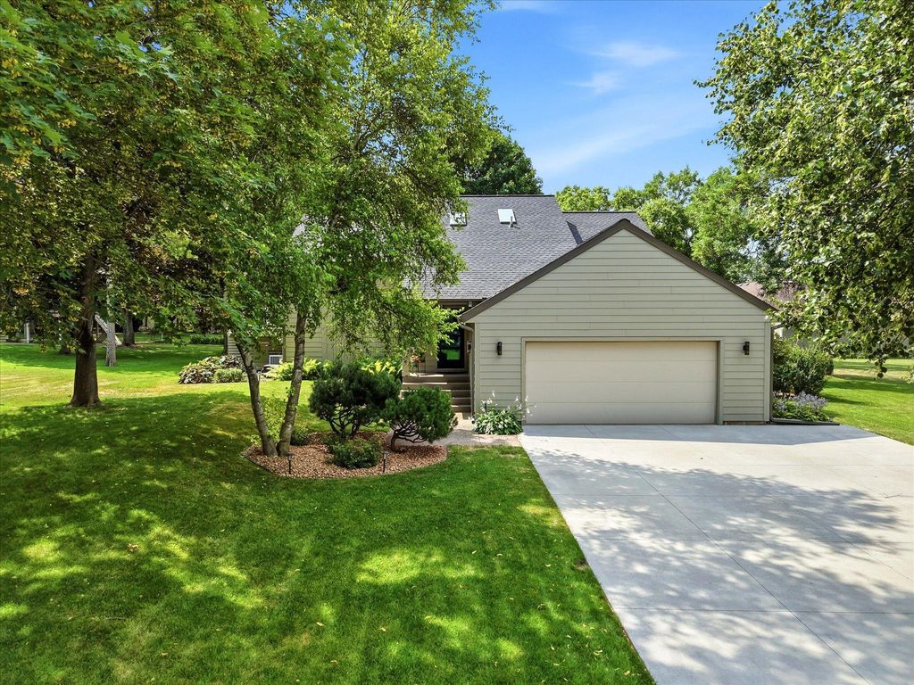 Photo of 15809 Nursery Drive, Minnetonka, MN 55345 (MLS # 7111768)