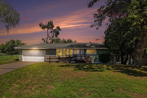 217 DAWN AVE, SHOREVIEW, MN 55126 - Image b7c38754e85cf779d48a12ec6c8e8d0e/2177909254