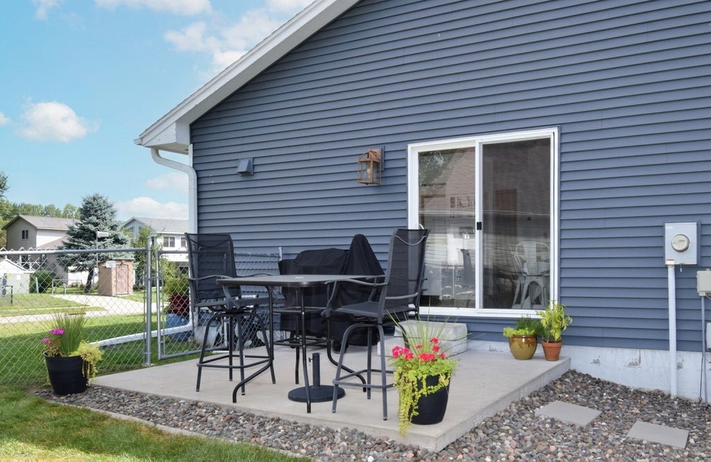 Photo of 882 115th Avenue NE, Blaine, MN 55434 (MLS # 7137276)