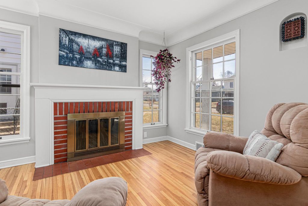 Photo of 1451 Bayard Avenue, Saint Paul, MN 55116 (MLS # 7047066)