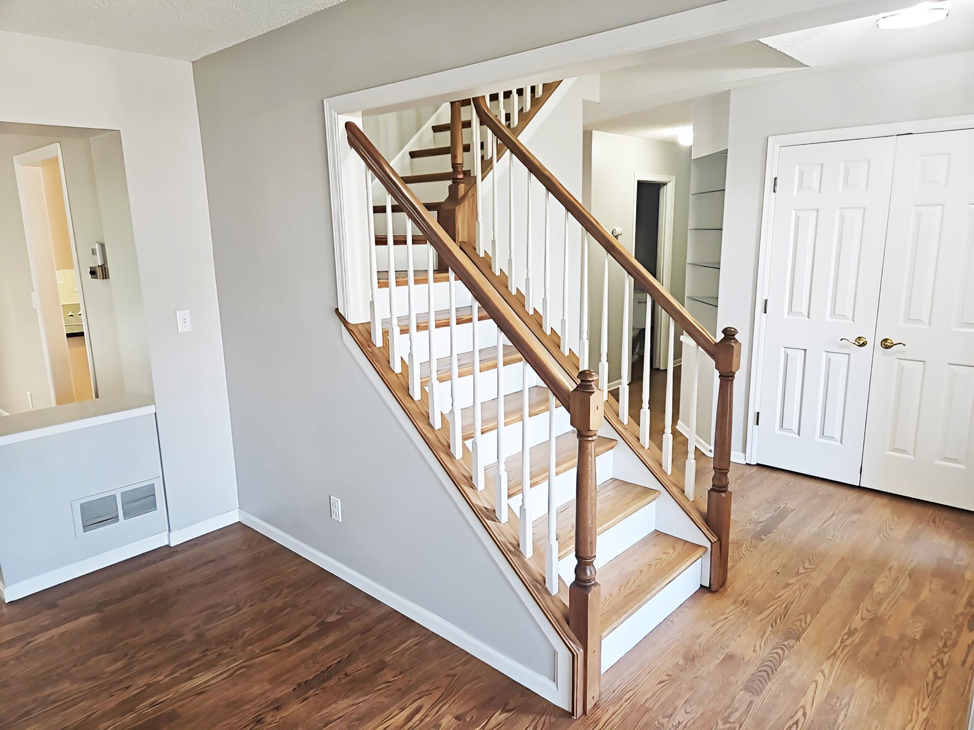 8982 Hunters Trail