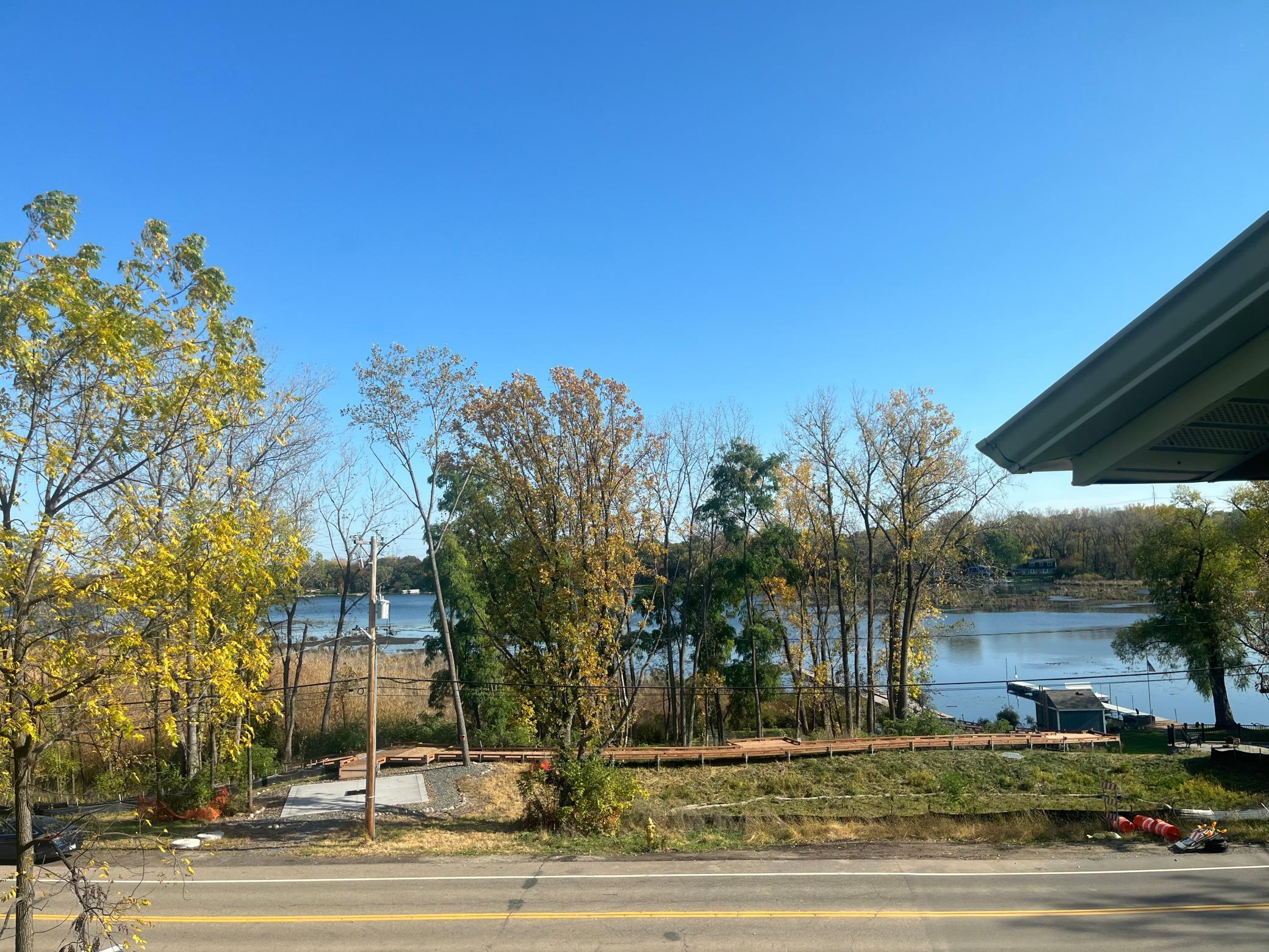 2817 Victoria Street N